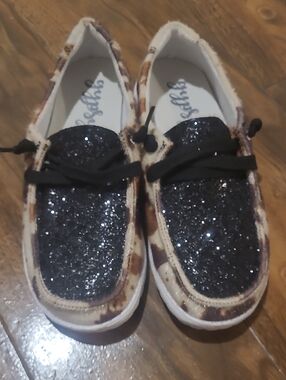 Gypsy Jazz Black Glitter Cowprint Womens  Slip-On Sneakers